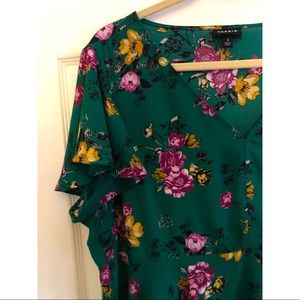 EUC Torrid Green Floral Blouse Top